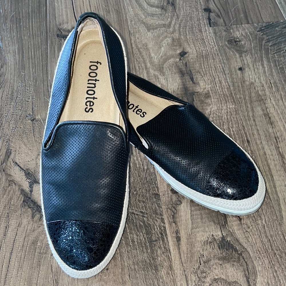 Footnotes Black Loafers sz 7.5M